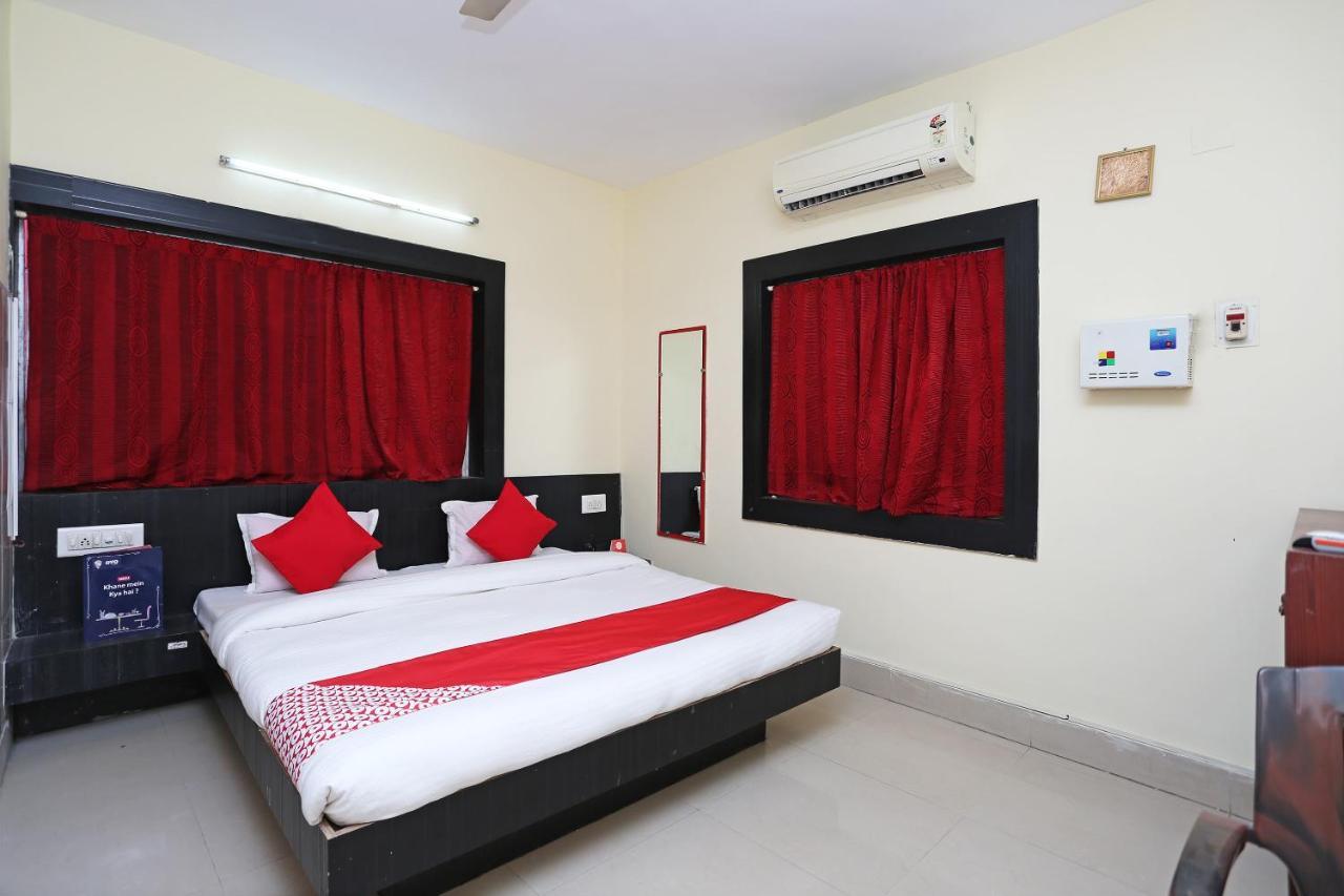 בובנשוואר Oyo 5719 Hotel Jannat Palace מראה חיצוני תמונה