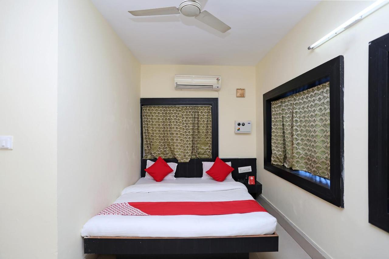 בובנשוואר Oyo 5719 Hotel Jannat Palace מראה חיצוני תמונה