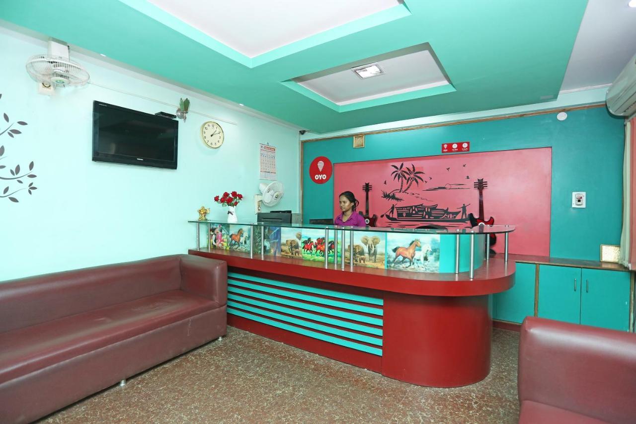 בובנשוואר Oyo 5719 Hotel Jannat Palace מראה חיצוני תמונה
